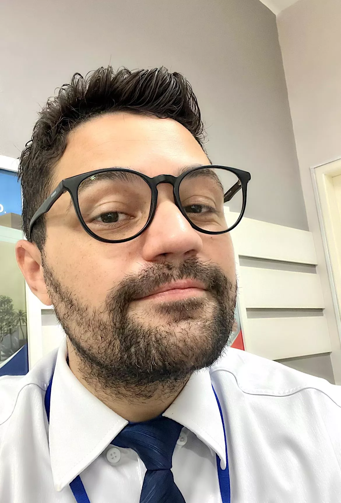 Finally Friday! Who else is looking forward to the weekend? 😁 posted by Duhdudueduh