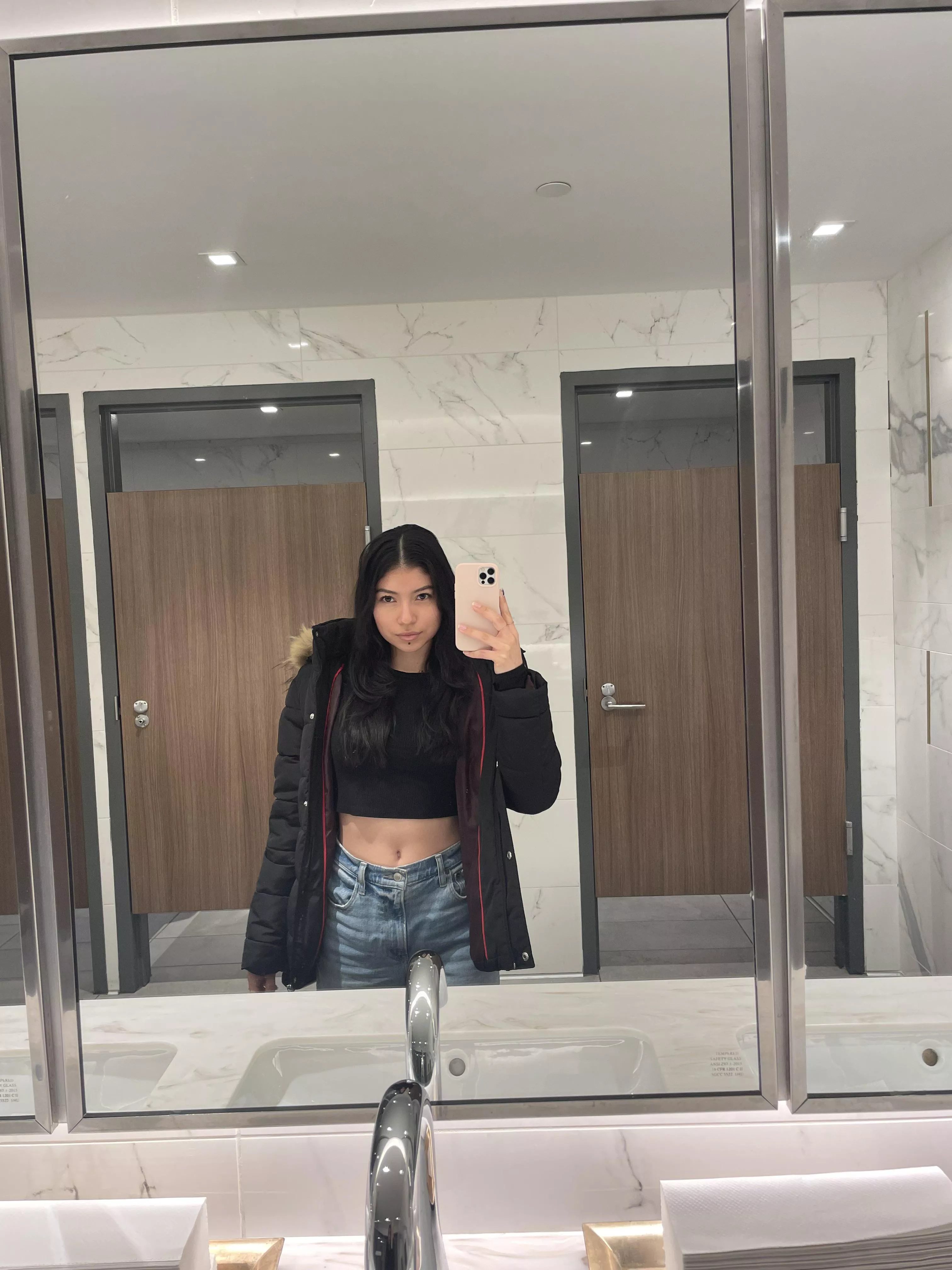 good morning & happy Friday 🤗❤️ posted by isabelladyn