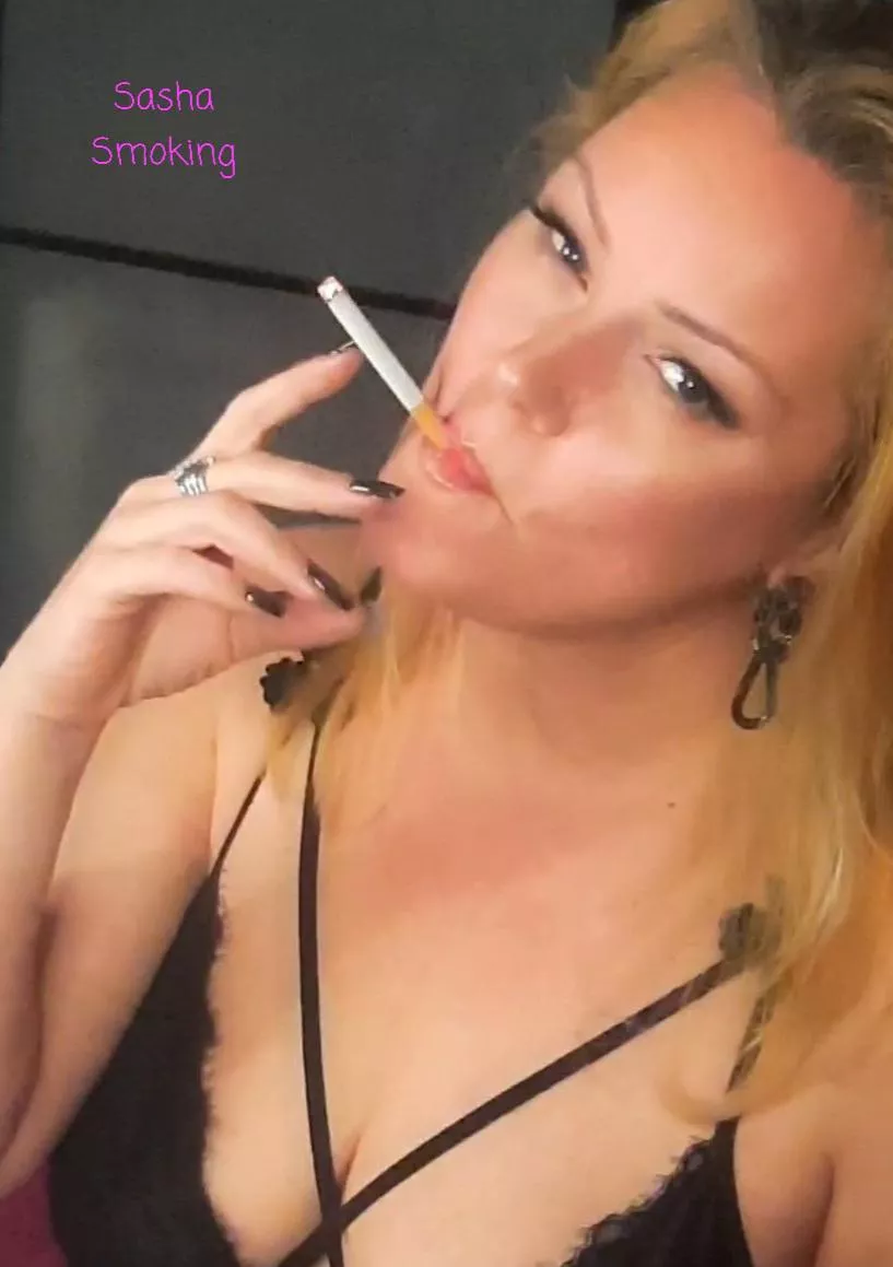 Good Morning to all my wonderful friends and followers! posted by Sasha_smoking