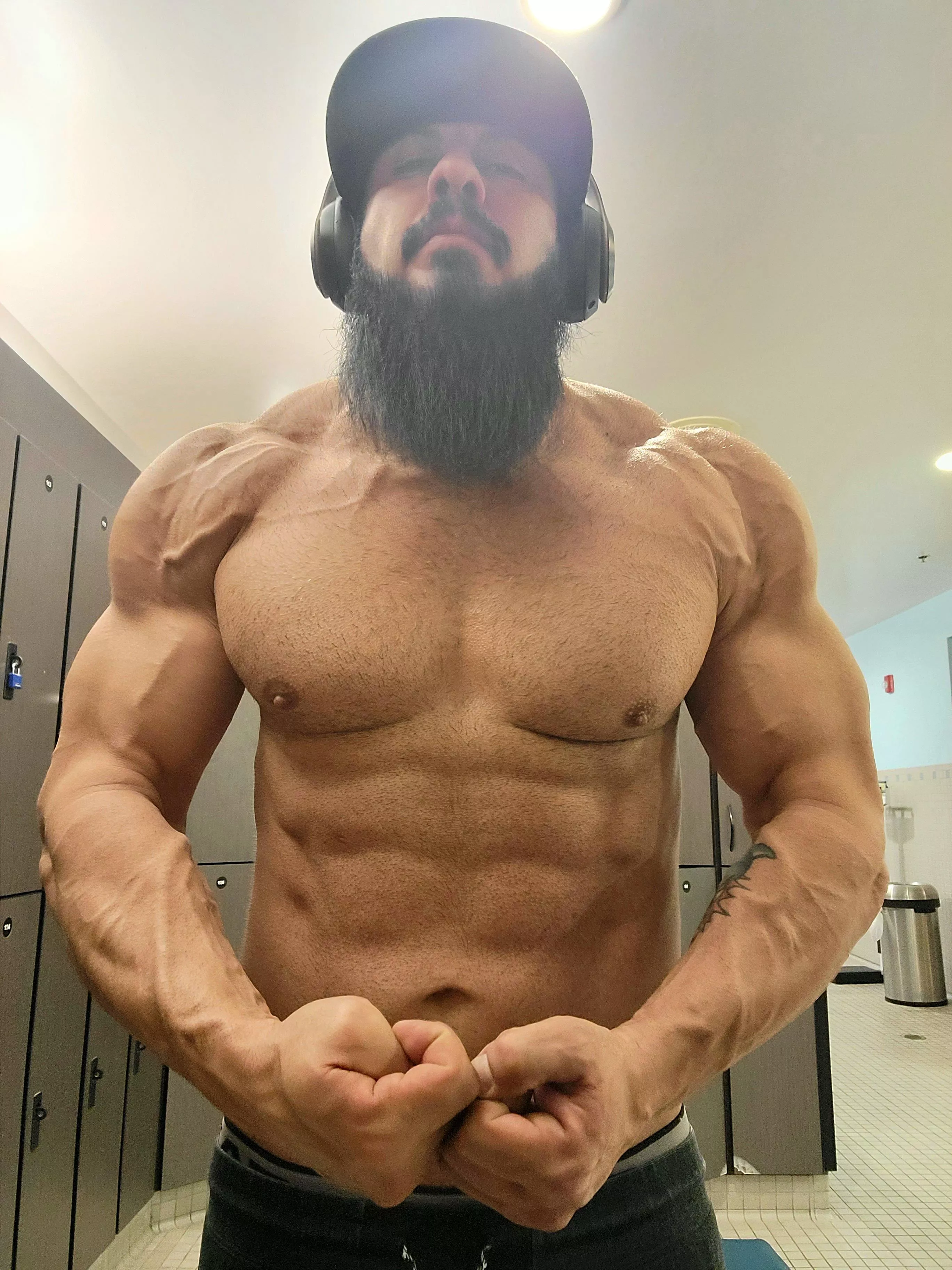 gym time!! posted by theofficialjason1