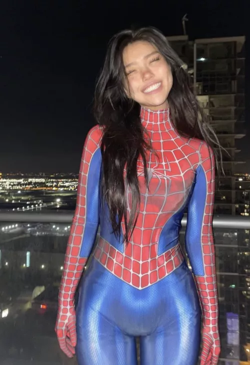 Hannah Kae from Passes by OriginalLeek450