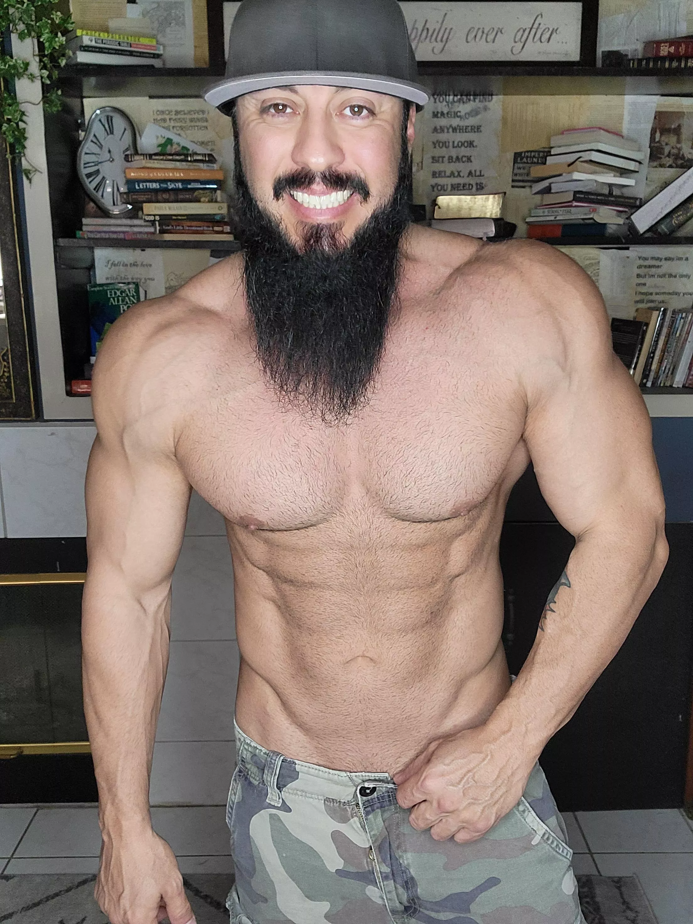 hello! how's everyone tonight?? 6'3 250 posted by theofficialjason1