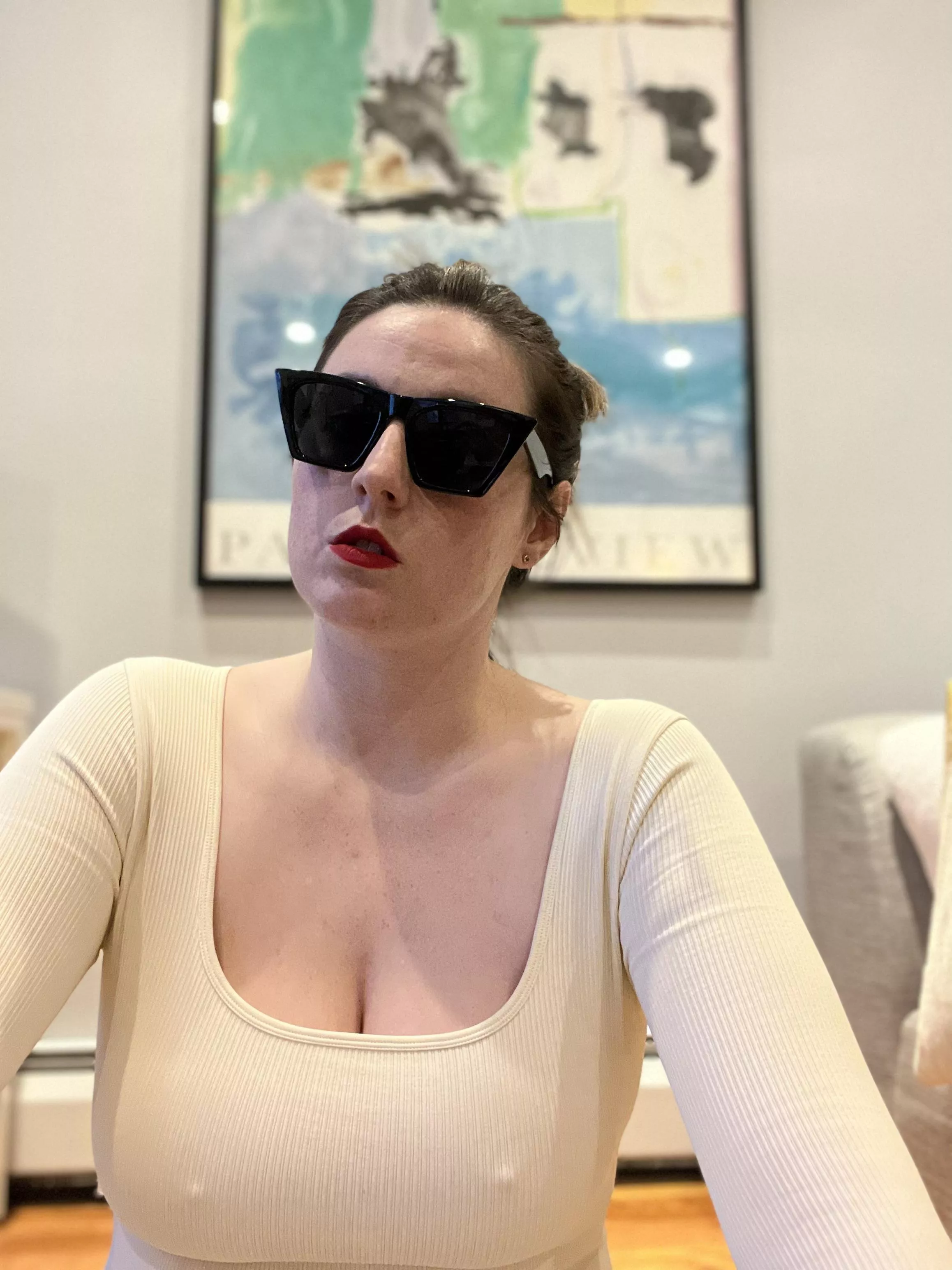 Hi💋 posted by Tax-Woman