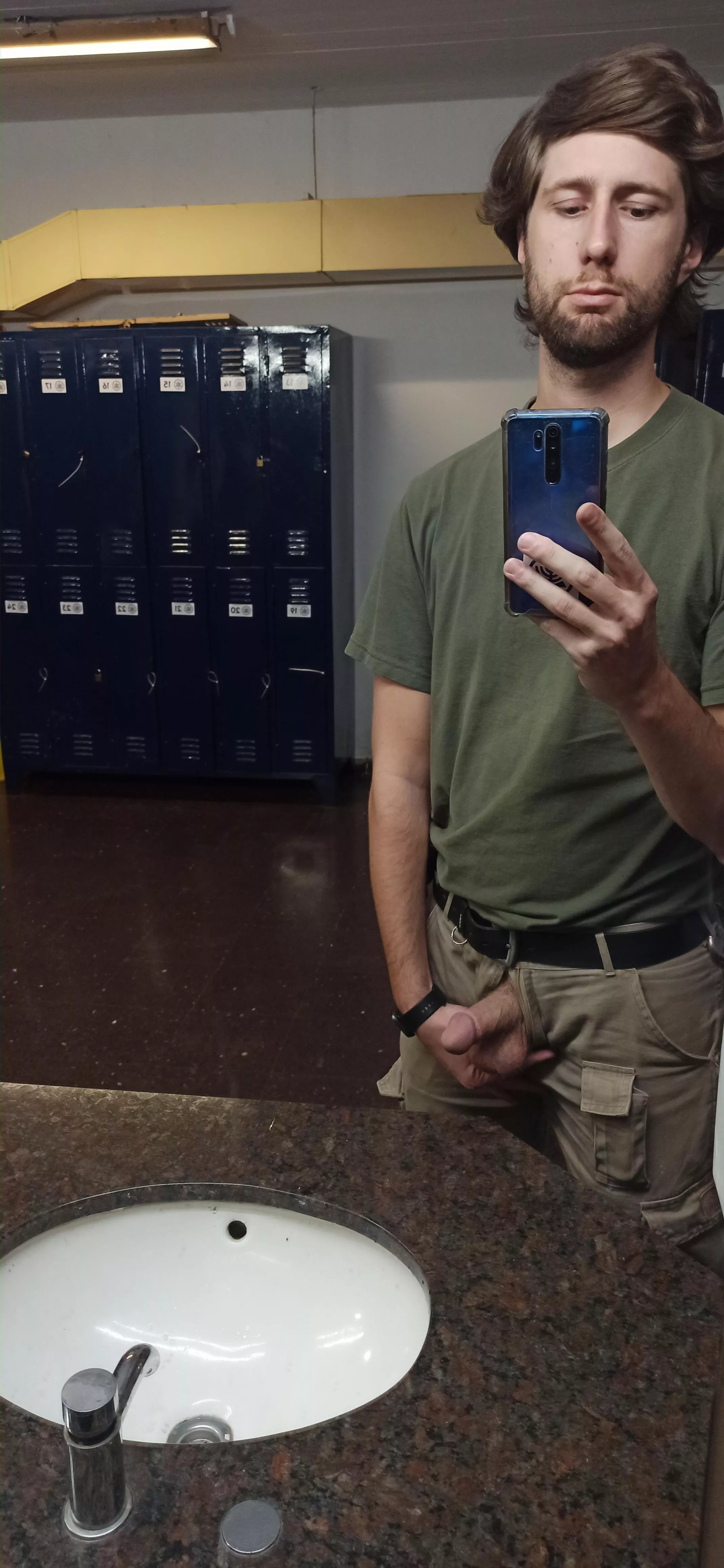 Hot Cut Cock 🍆 Who wants it? 😍🥵 posted by Hoctorxxx