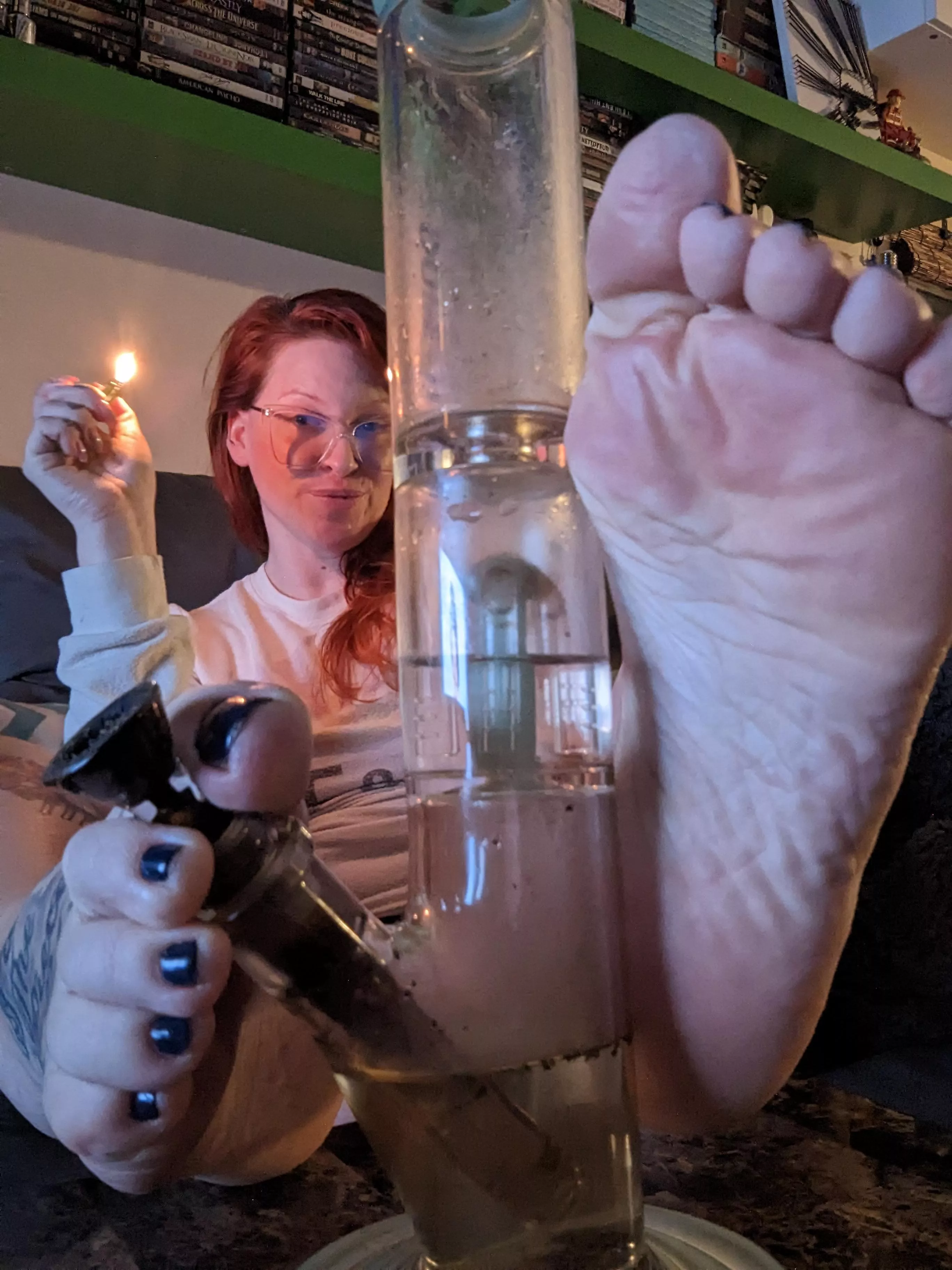 How About An Evening Of Tokes & Strokes? ✌🏻💨 posted by BeeBinisky