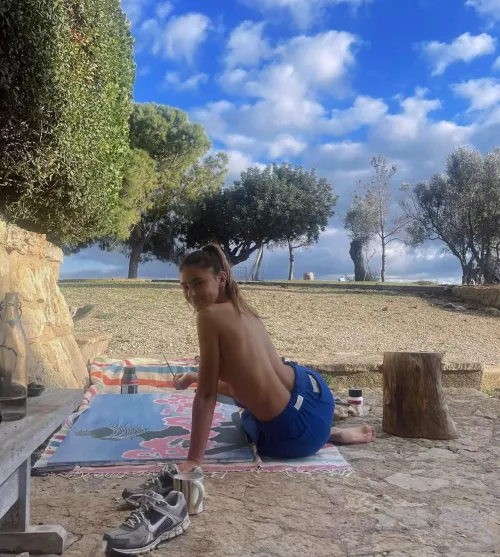 I think German model Stefanie Giesinger is so underrated! Anyone wants to help me reward her? Can tribute! by TakuSa99