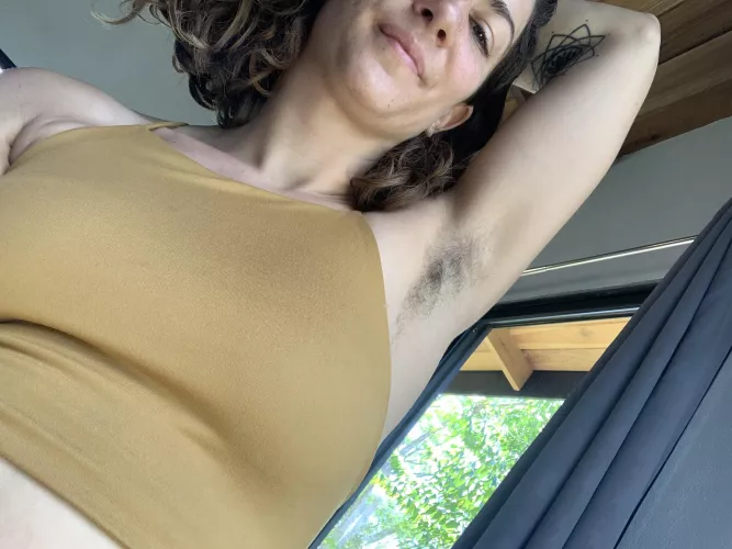 I think my armpit hair is cute ☺️ by maplesyrup_girl