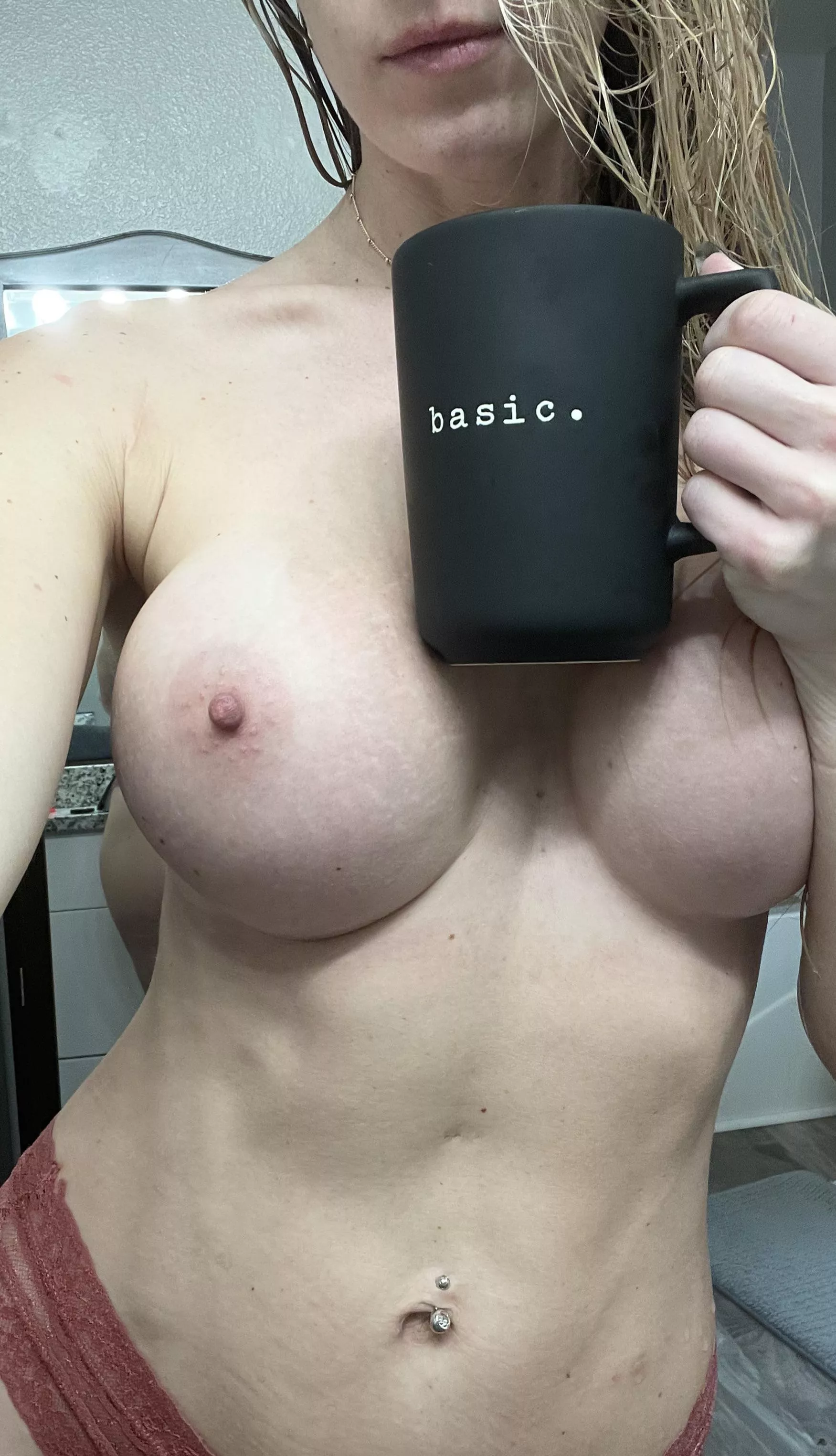 Let’s stay in bed all day (f) posted by peachyblonde91