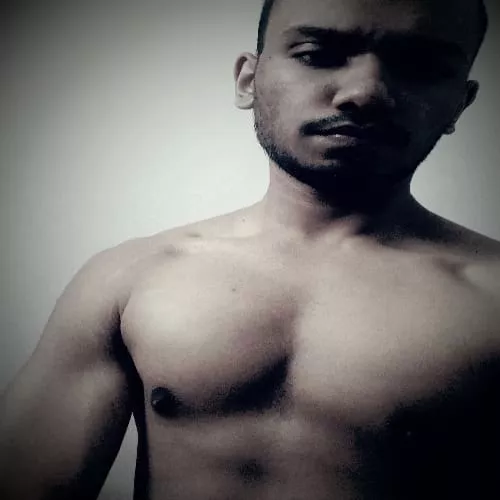 Looking for a submissive slut. DMs open. 😈❤️‍🔥🍾 posted by Major_the_King