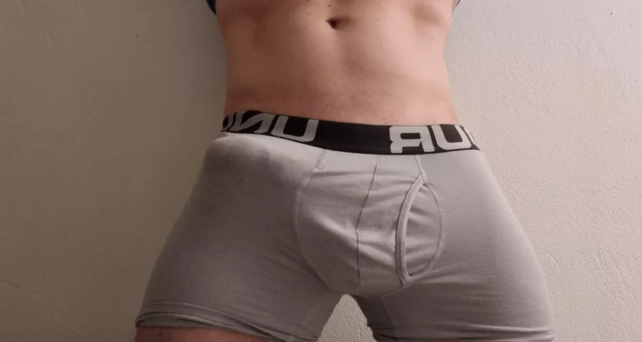 [M] get a little hard in my backday break by Pizzalover2211