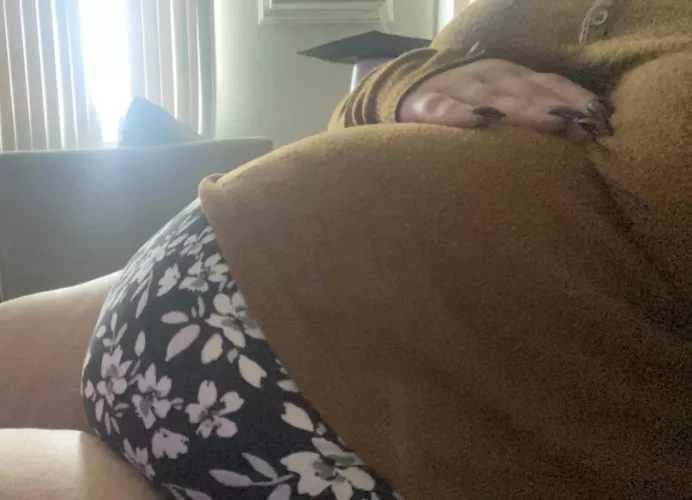 my big belly ❤️ by chubeefuzz