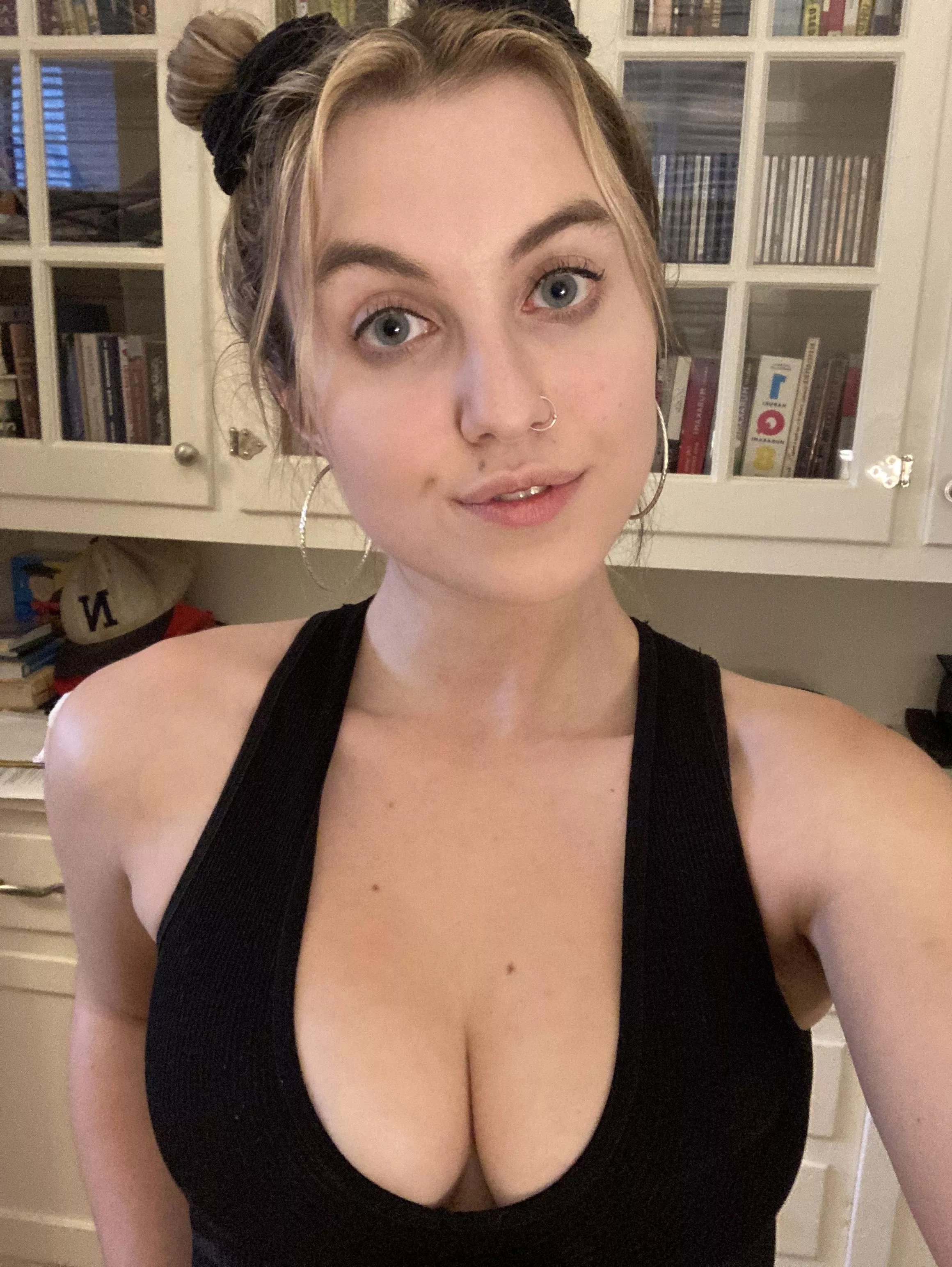 Pretty eyes IUTR posted by anxiousaboutname12