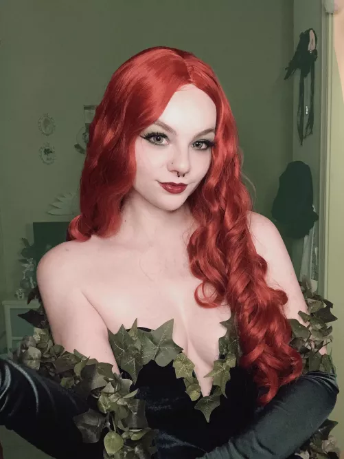 [self] poison ivy <3 by AlmondAlpaca312