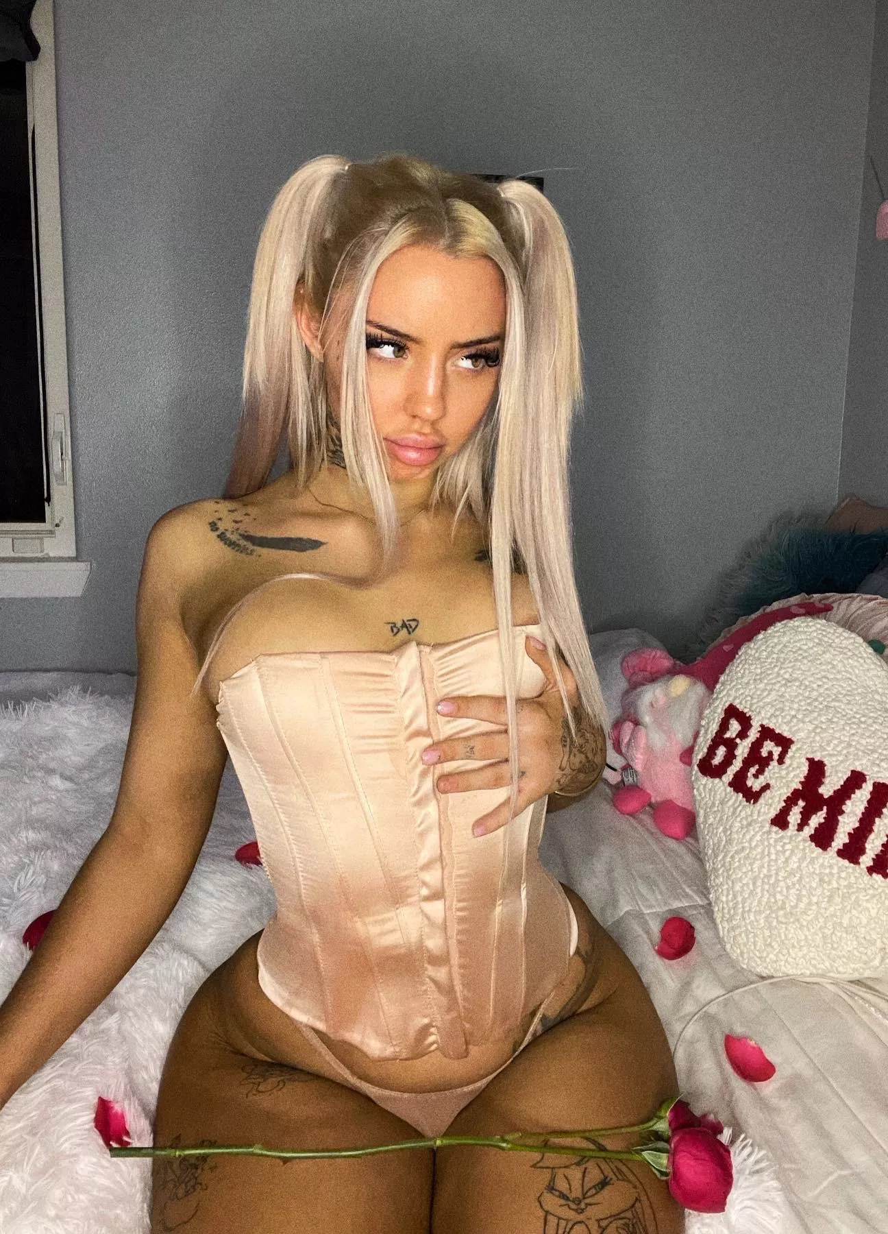 Sexy little slut posted by Busty_babyy