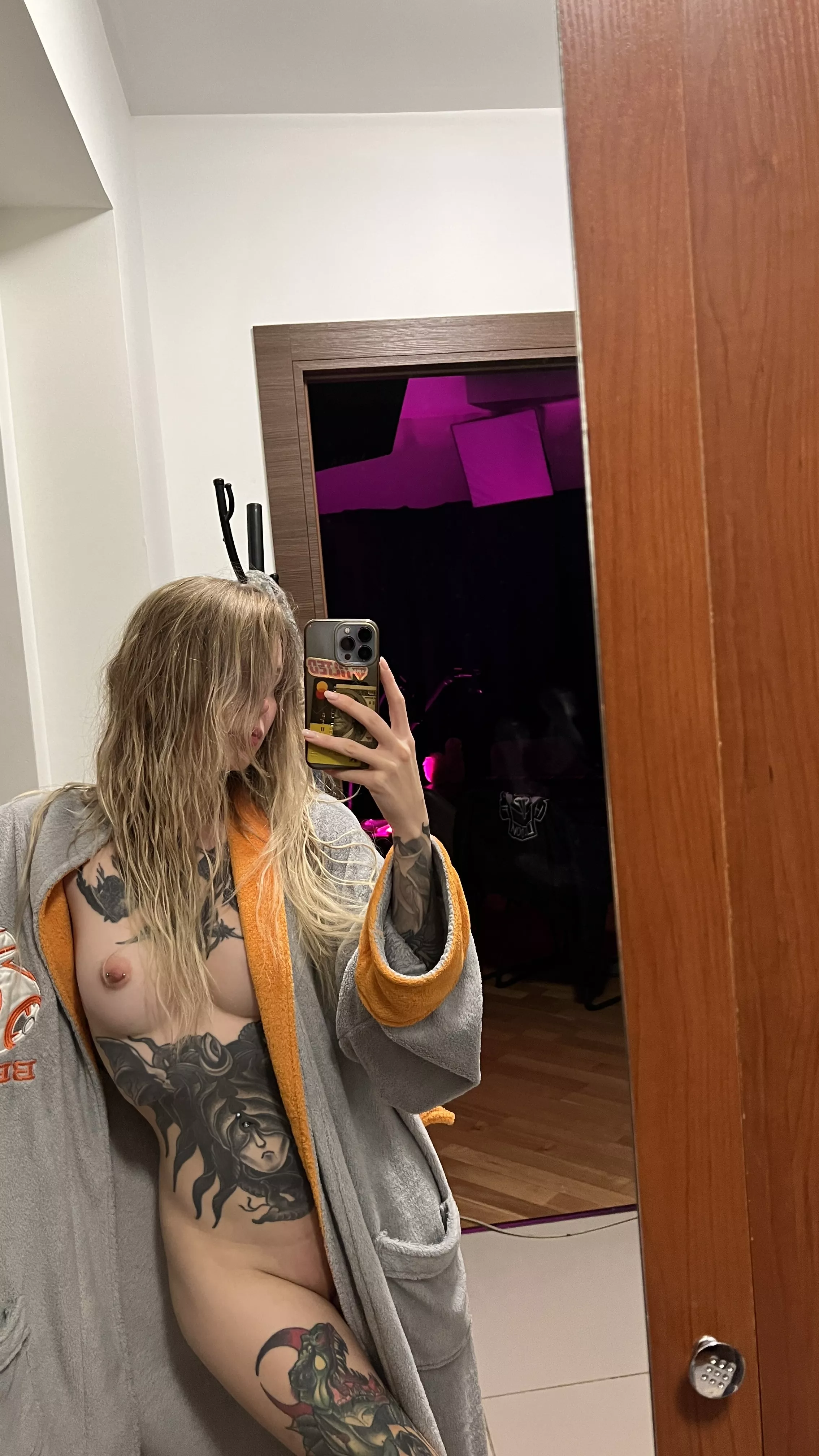 Sexy selfie after shower posted by Alena_German