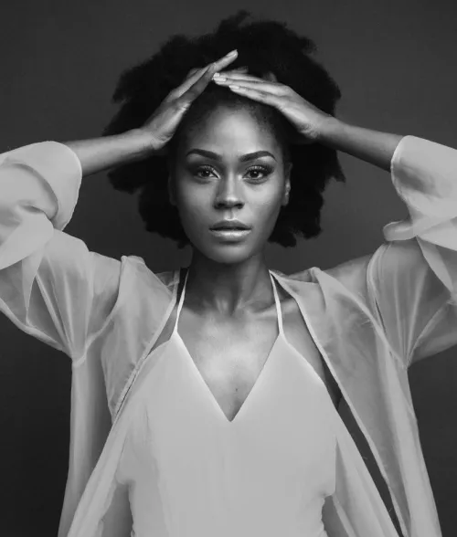 Somkele Iyamah by carolrezended