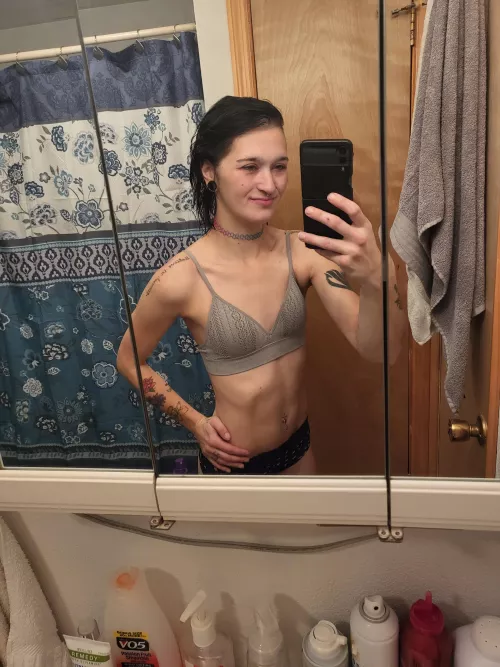 spreading positivity✨️ by Zeemako420