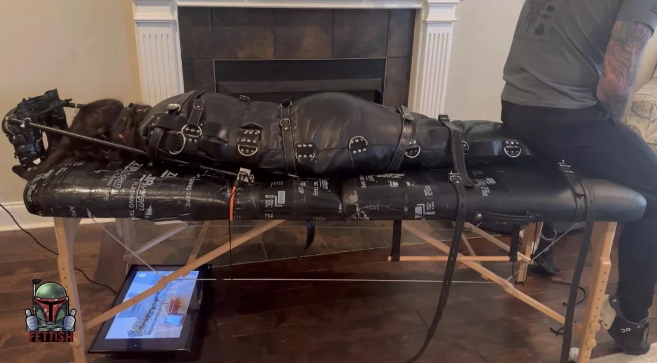 Tickle TV with Amecia posted by FetVids