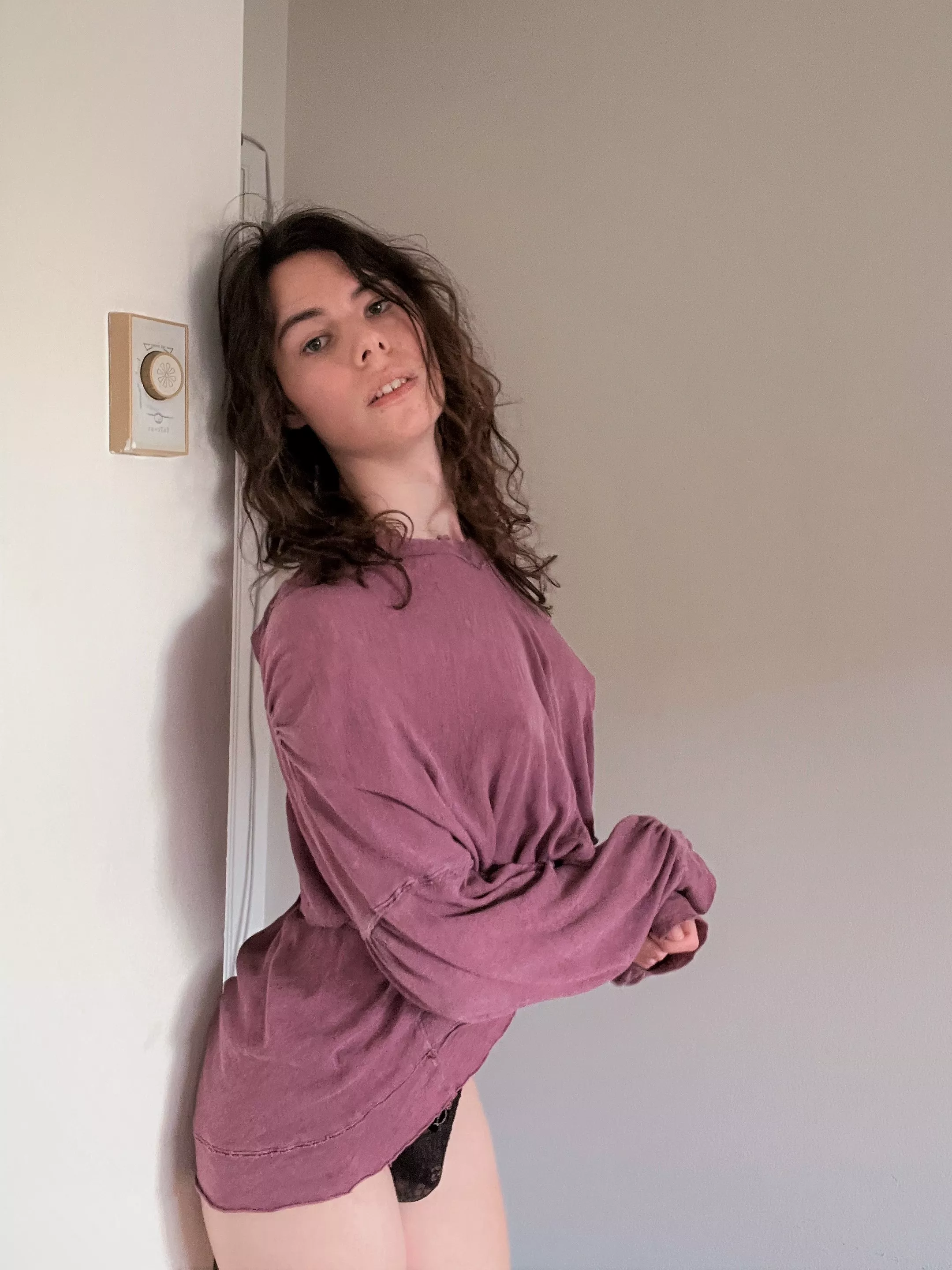 Want a peak?~ posted by Copykittenz