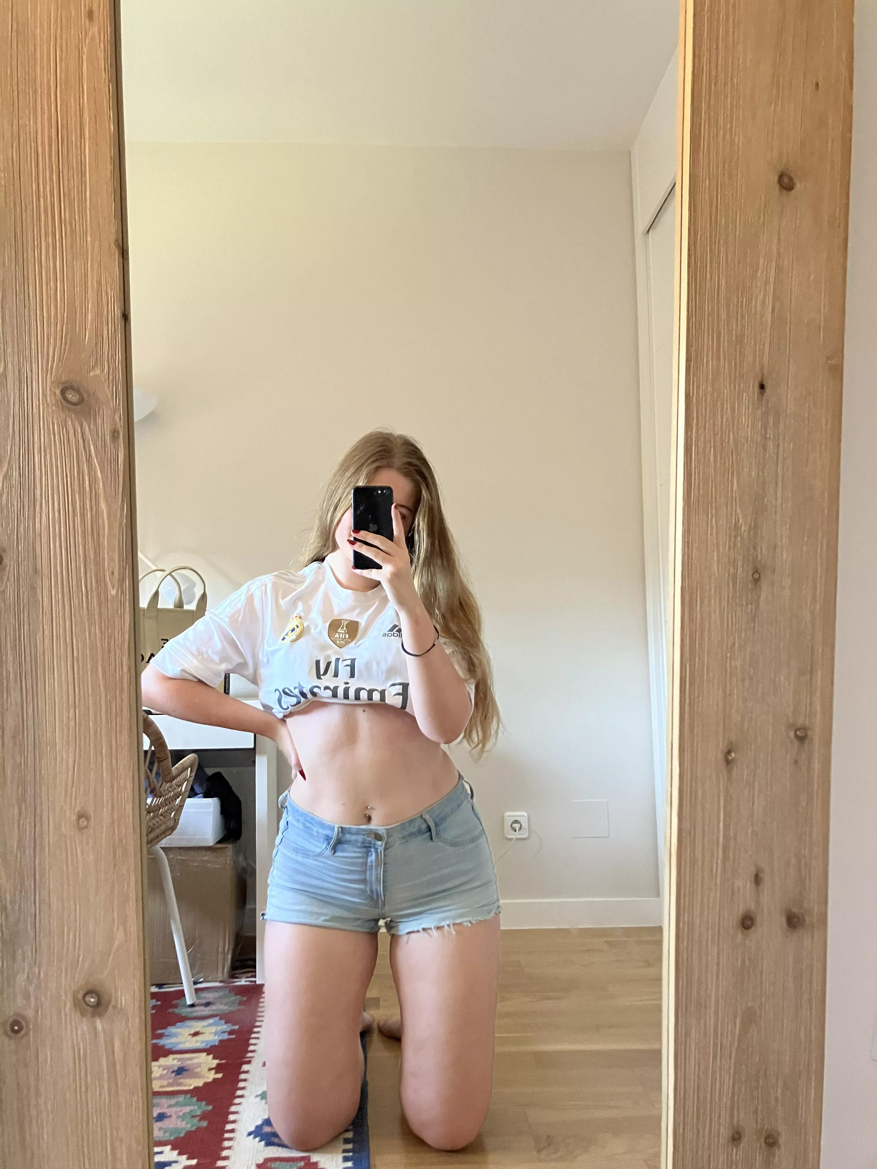 What catches ur attention first? posted by coolFascism