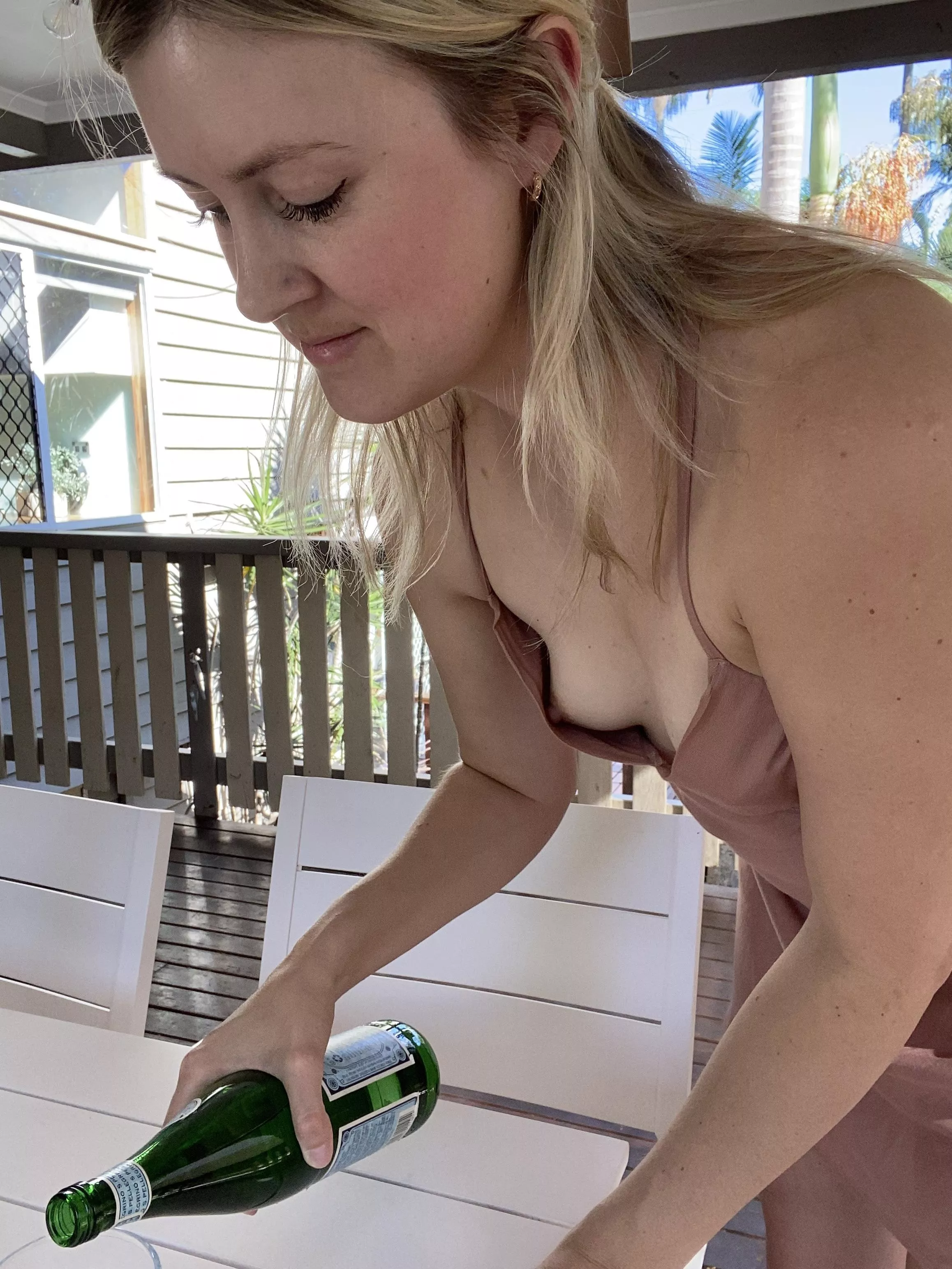 Your friends wife pours you some water when you come over for dinner 🍲 posted by Liz_XO_