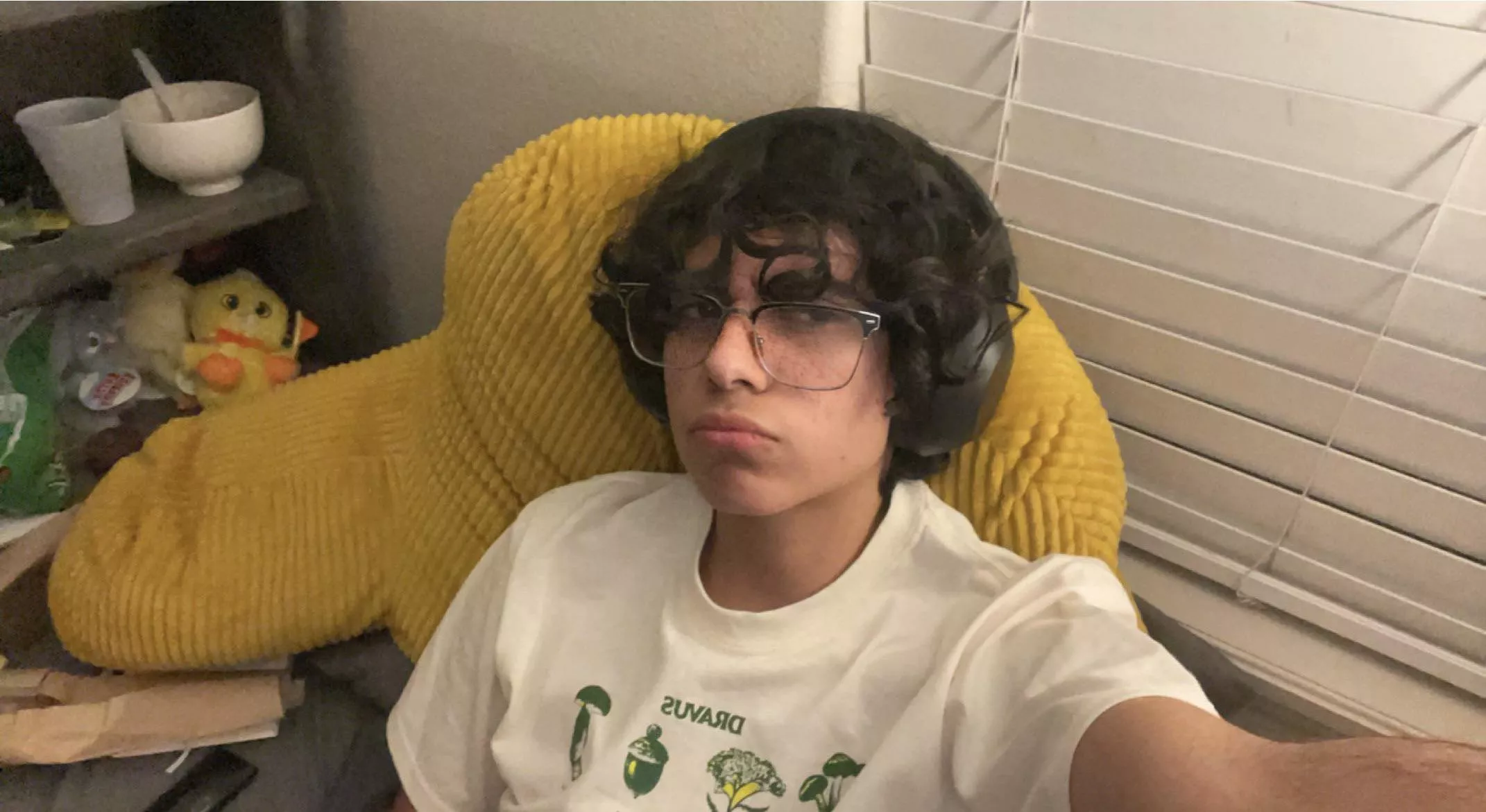 18 m big dicks or hot guys add me, so horny rn @oliverc1522 posted by micah_esp