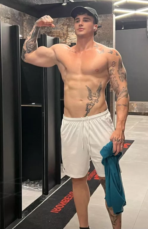 199 lbs finally (M) by bistomasto