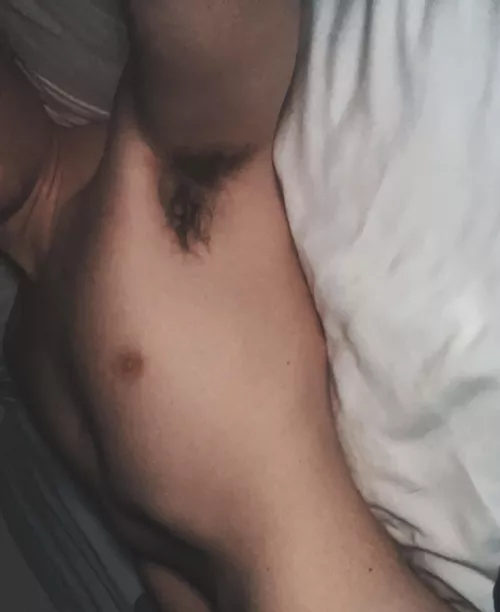 21. college stud looking for other good looking guys. hmu @mattttz123 by Savings_Highlight721