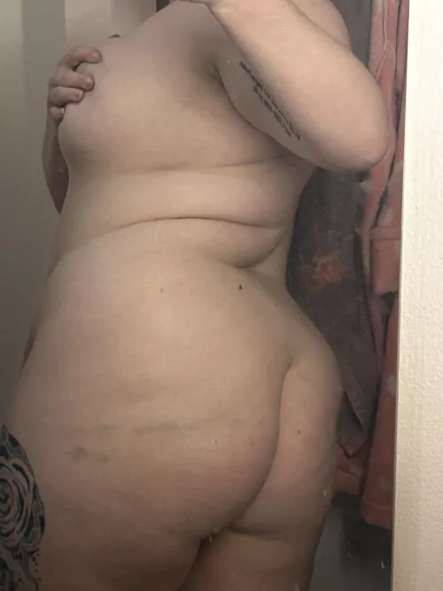 (24-200ish lbs-5’4) hi I hope this is normal by bbygirlrosie