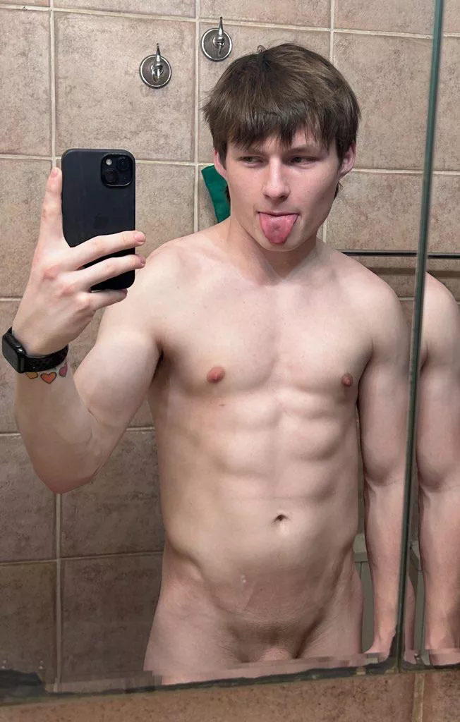 After gym pic posted by Nathyntrees