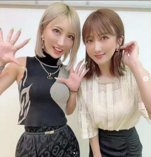 Aika and Hibiki by aqDR7C67_1