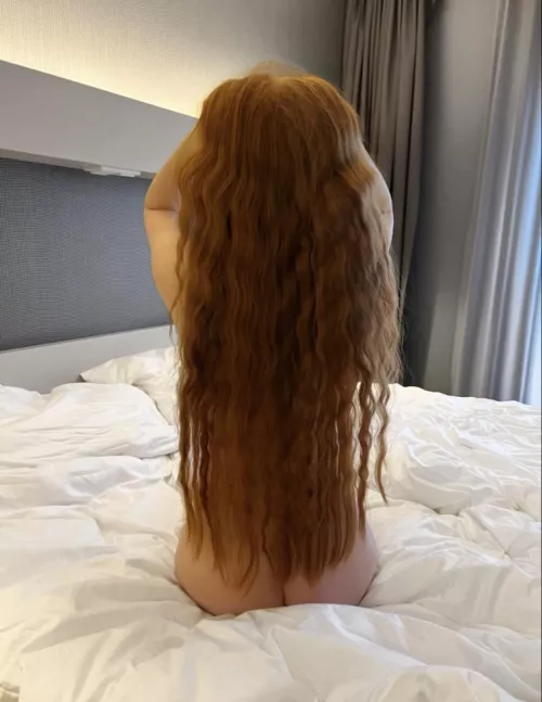 Ass peek🤪 [F18] by MelodyyCloud