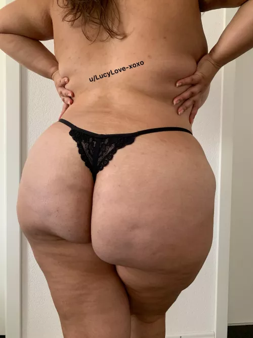 Big and soft booty by LucyLove-xoxo