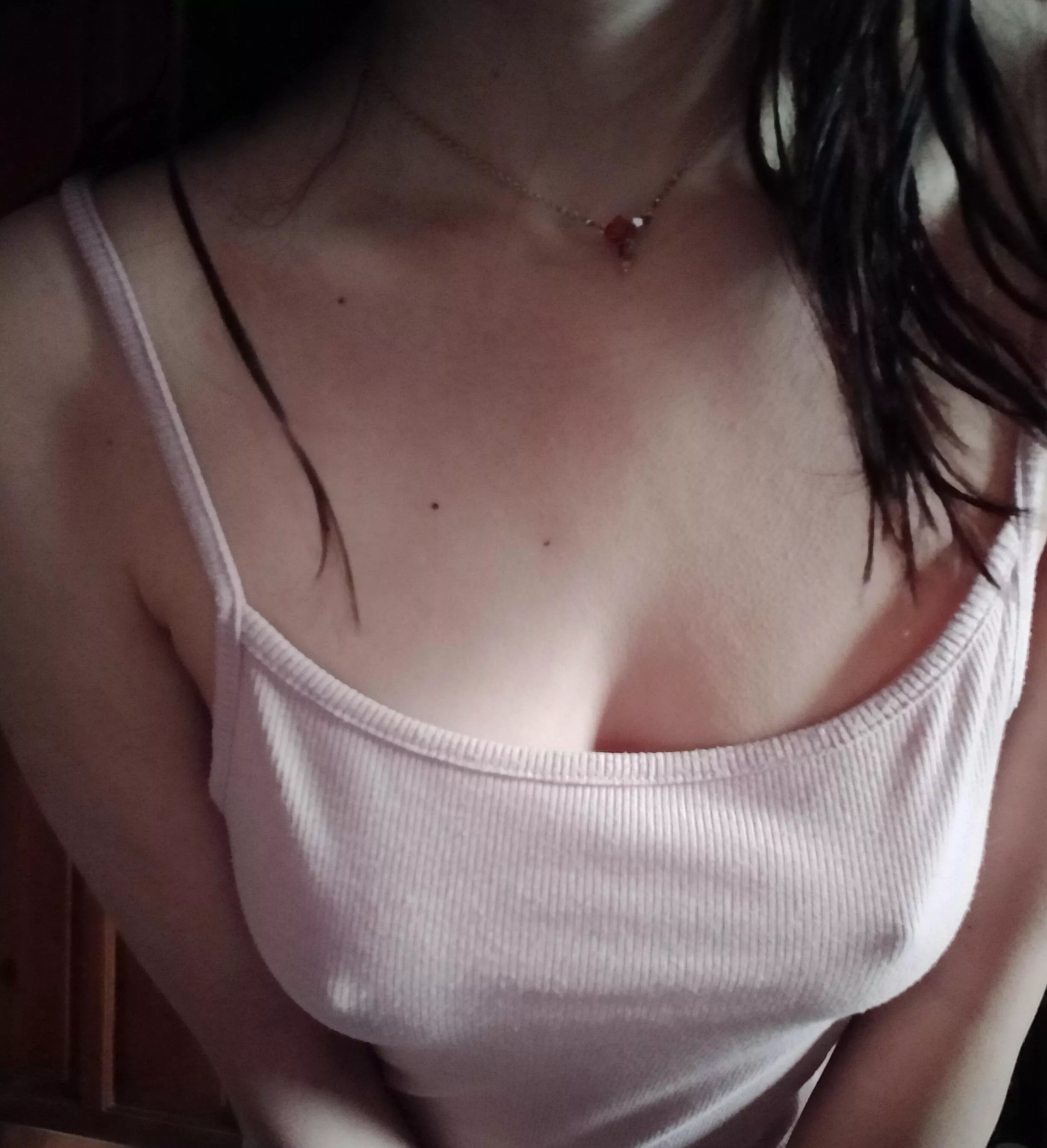 Braless B-cups posted by earlyIatenight