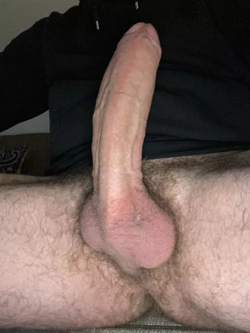 Care to keep this (41) dad company this Friday? 😈 by midlandsman69