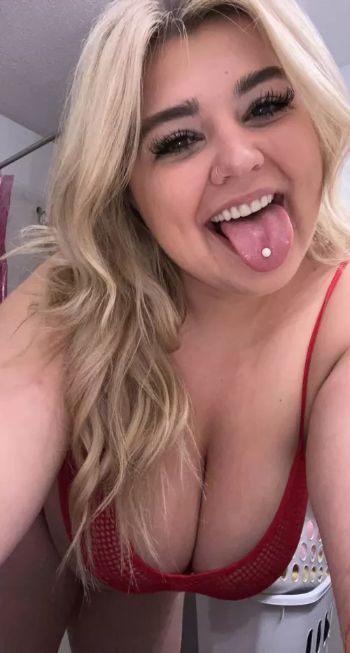 Chubby girls winning! by xomaryjanex