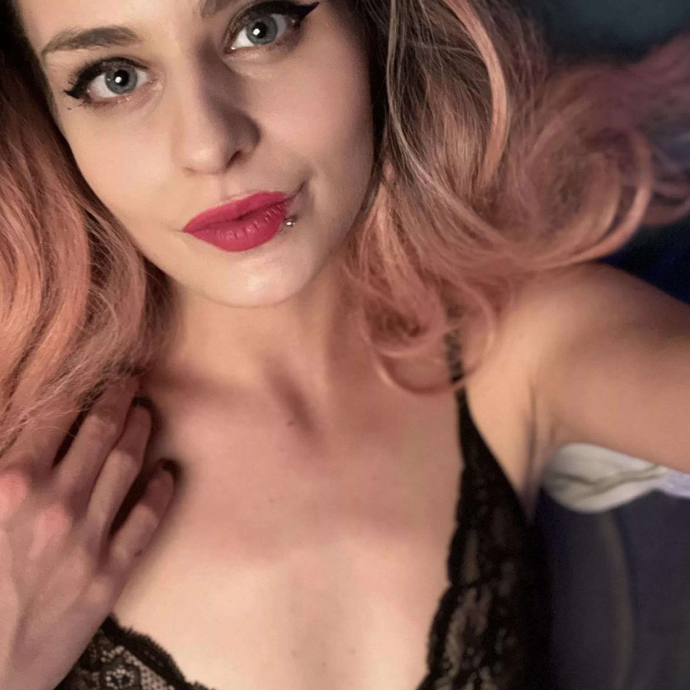 Cum and fuck me pls posted by LanaPeaches__