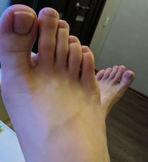 Cute little fingers for you!♥️😍 by Annual_Act_3709