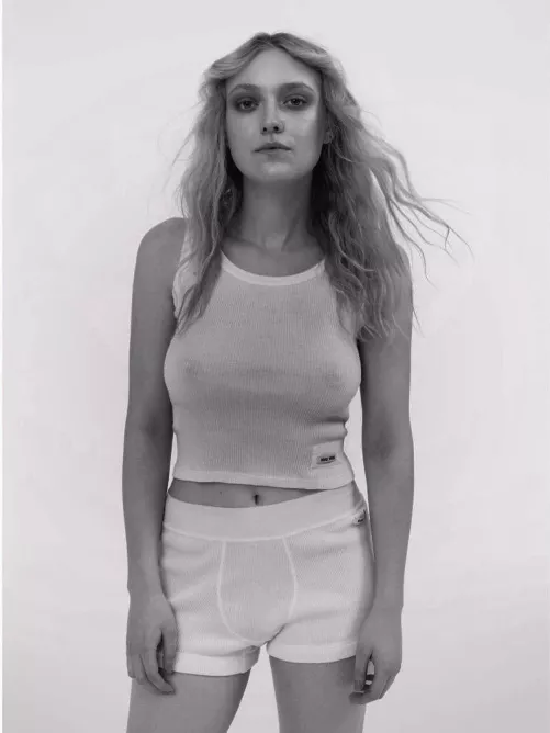 Dakota Fanning by Re_Animator19