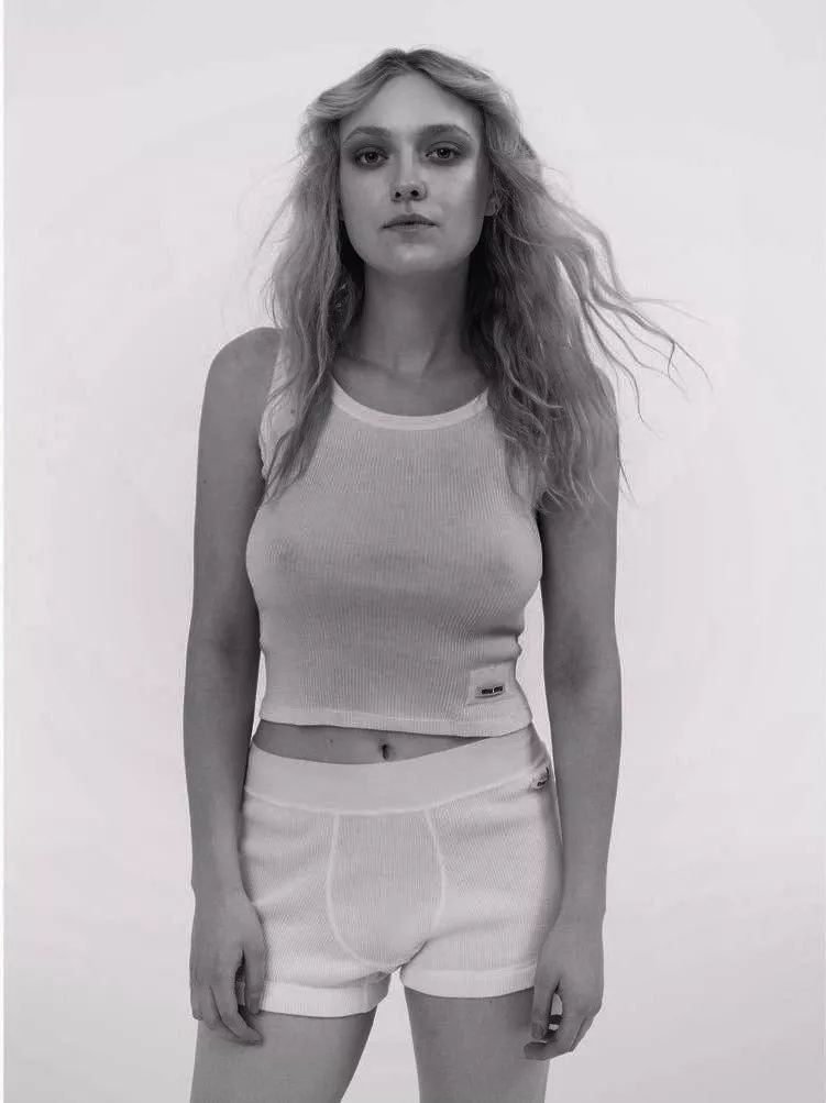 Dakota Fanning posted by Re_Animator19