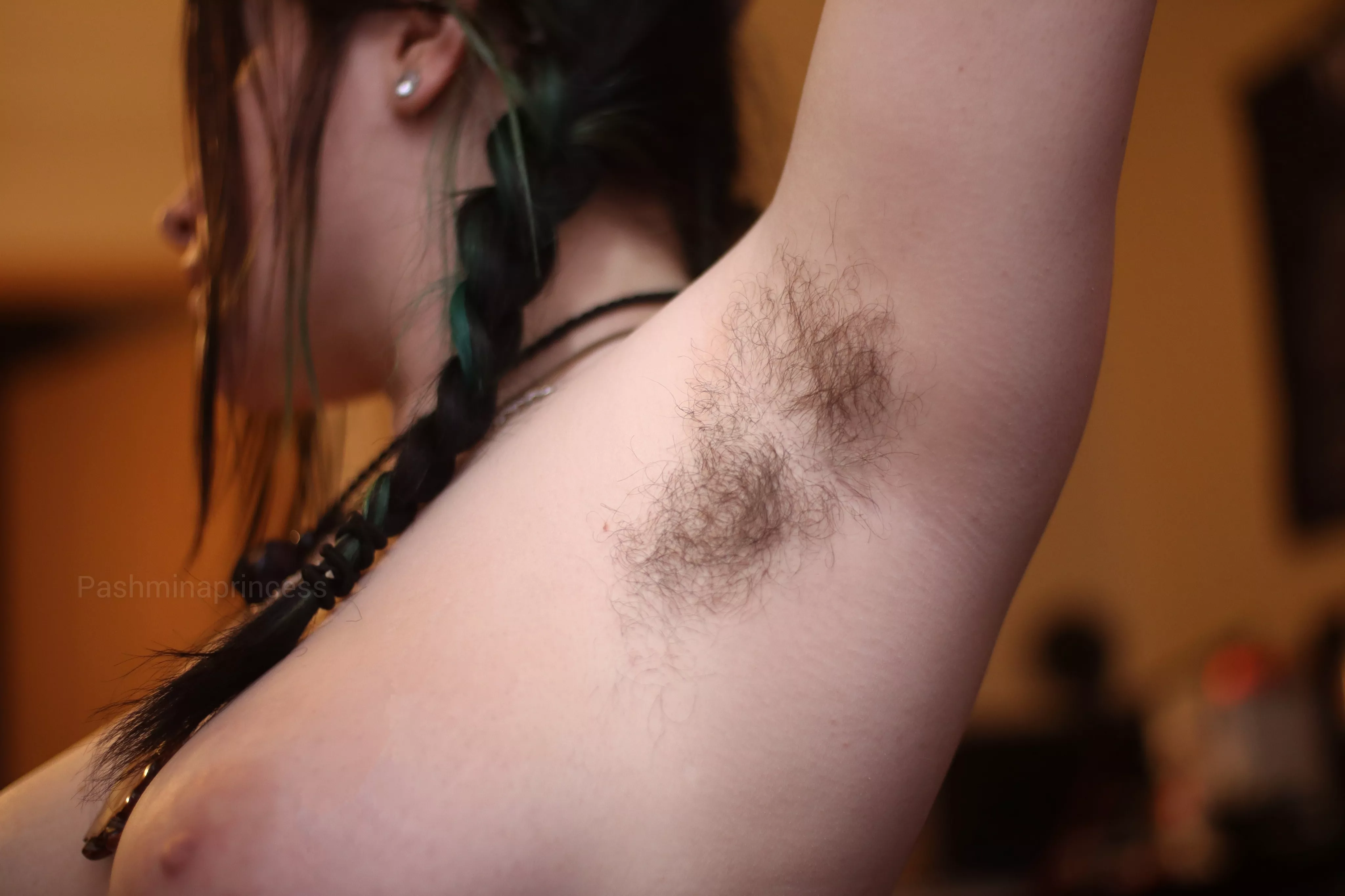 Does the smell make you cum? posted by Pashminaprincess