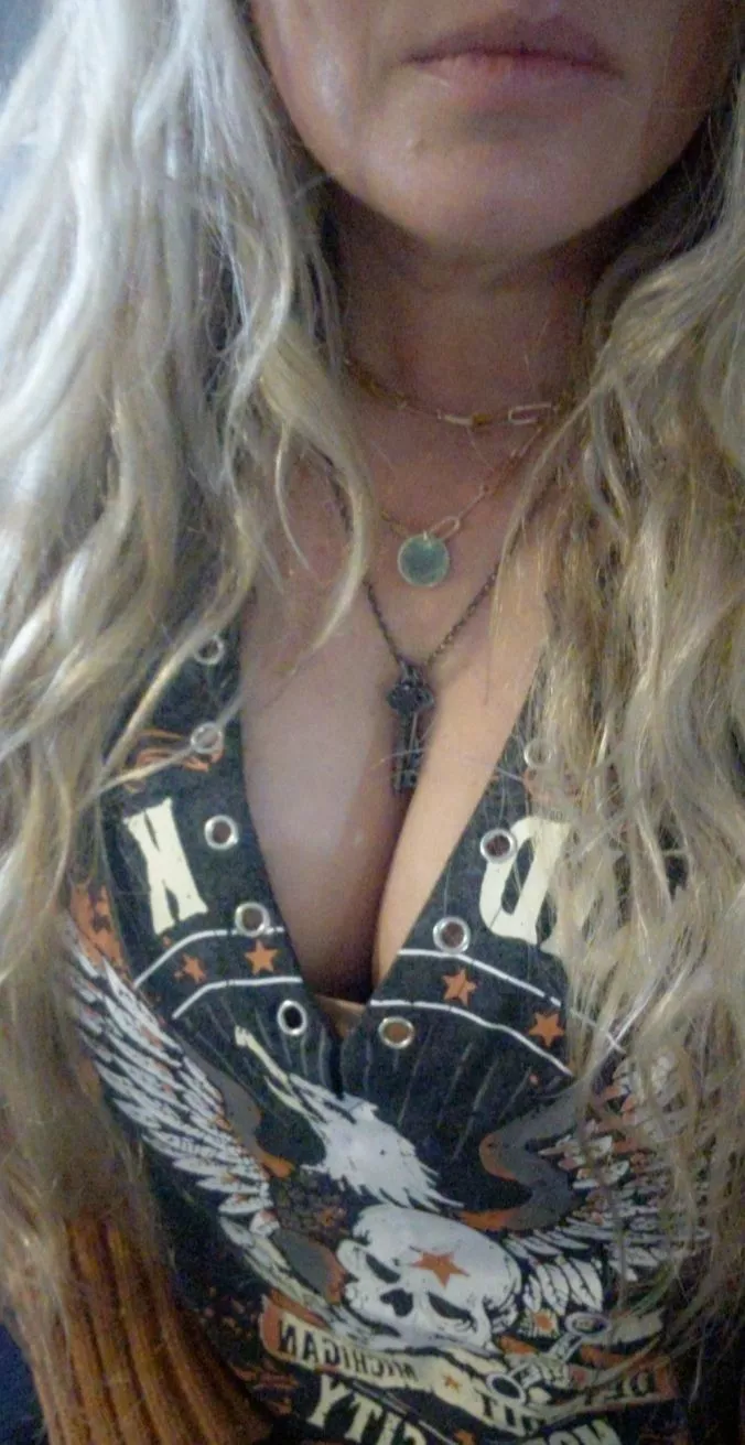 Don't get lost in the abyss posted by h3llonheels