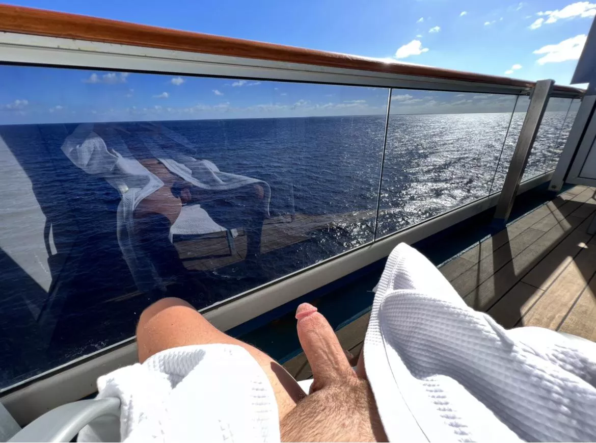 Enjoying the salt air posted by Jayyckk