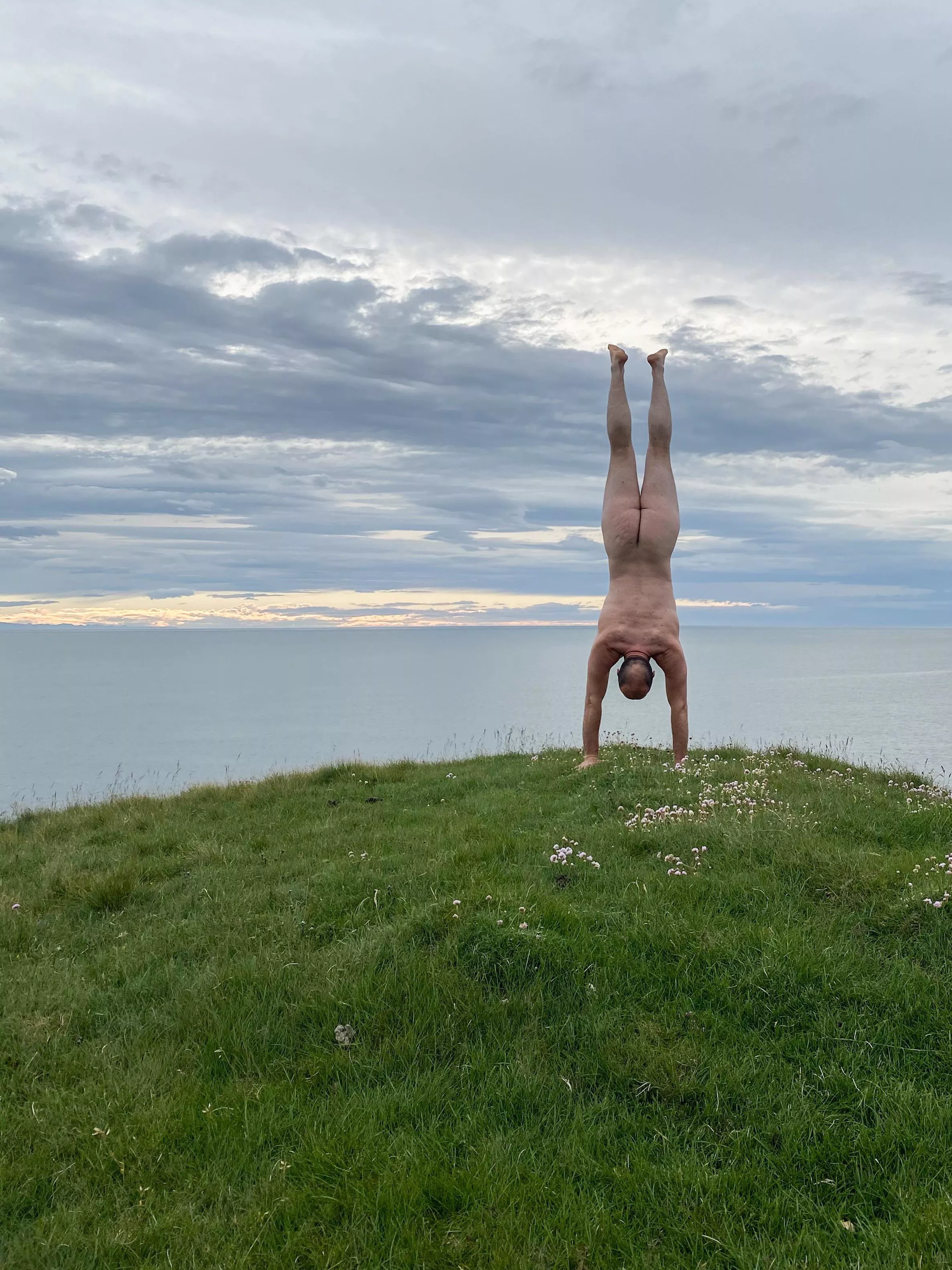 Facing North posted by nakedacrobatics