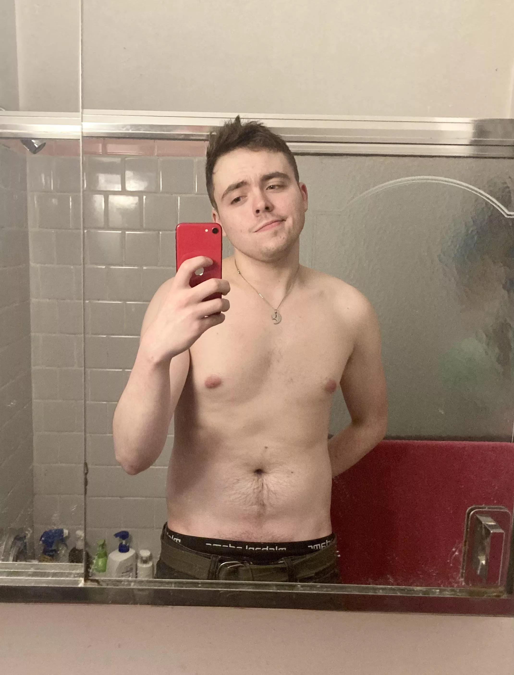 Feeling confident and fresh with the new haircut 💇‍♂️ posted by softyserve69