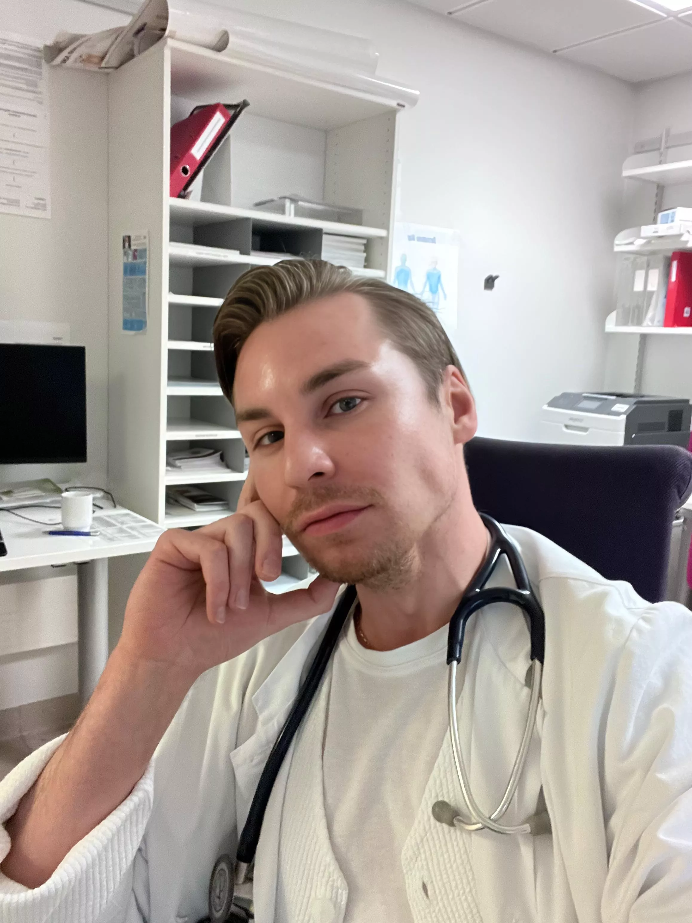 Finally beat this flu and back on my feet! Enjoy your weekend bros :) on call for 25hrs so a black weekend for me. posted by mikilii