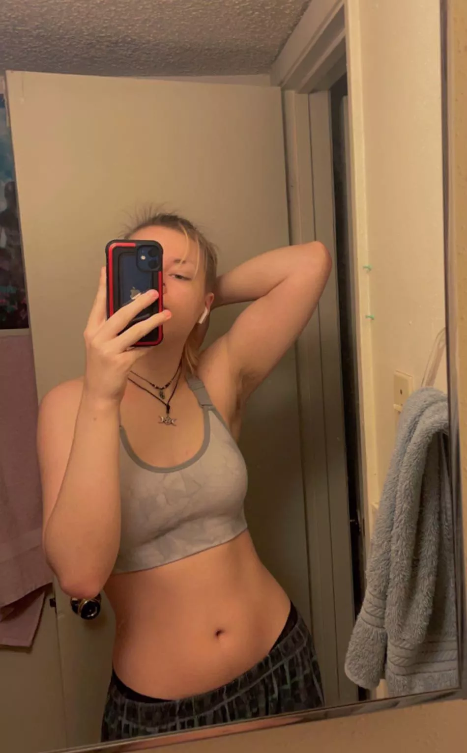 hairy smelly pits after a nice workout posted by rkbabydoll