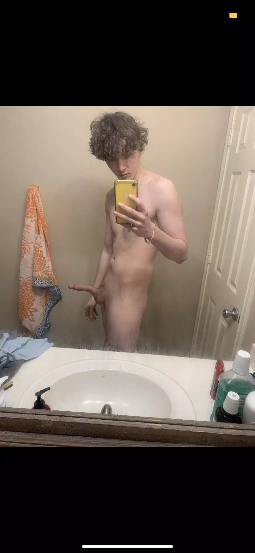 hey 😏🤤 posted by Zave__