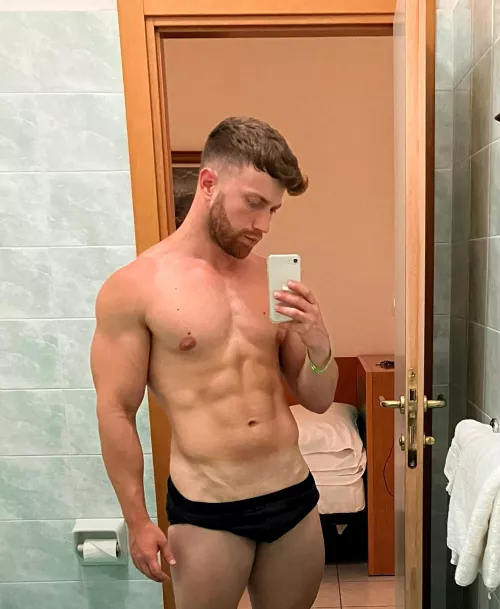 Hotel mirrors are the best by yoursitalianchrus