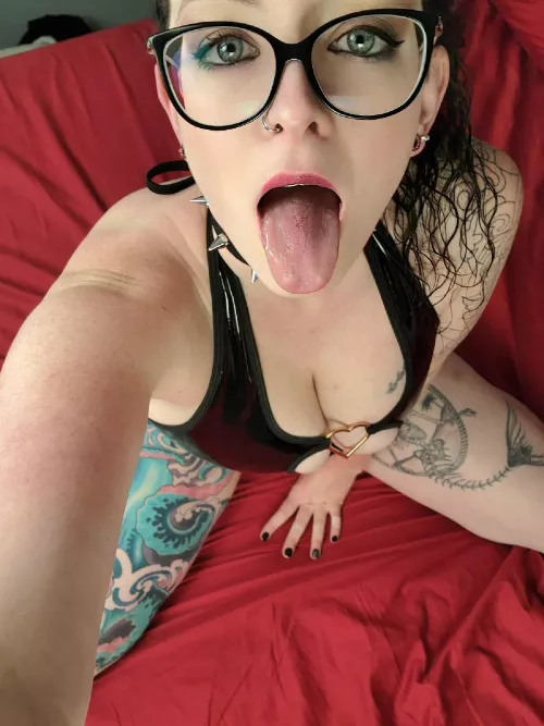 I want it all over my tongue and glasses by yourhotwinter